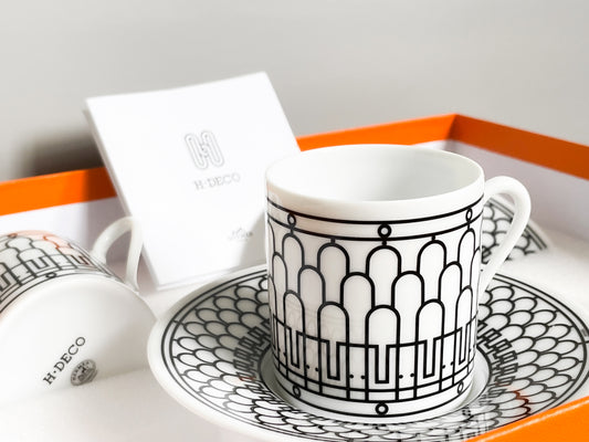 H deco coffee cup